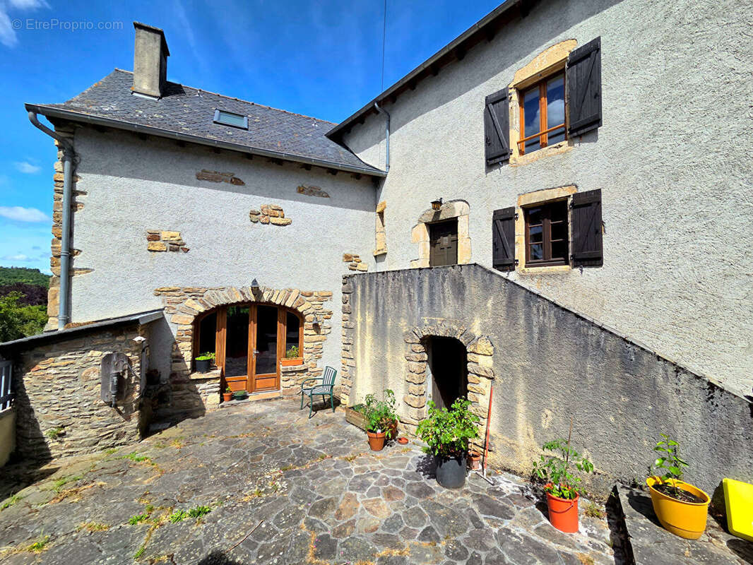 Ancien corps de ferme dans un hameau paisible avec un terrain de plus de 7 500m² - photo 17