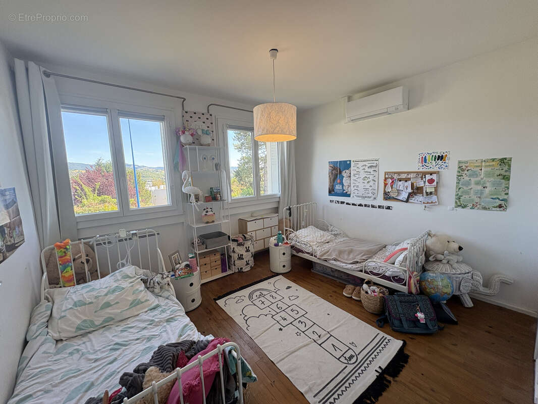 Maison de 109m2 rénovée avec piscine - photo 7