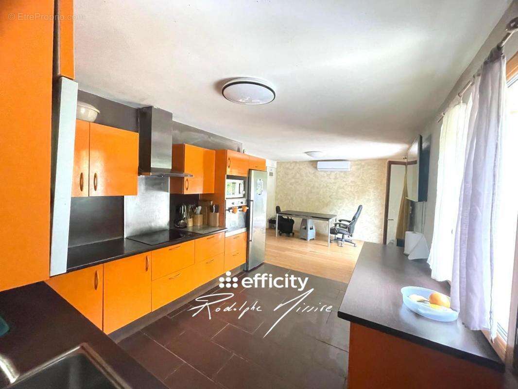 Maison à MONTEREAU-FAULT-YONNE