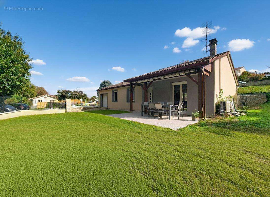 Maison à PONT-EVEQUE