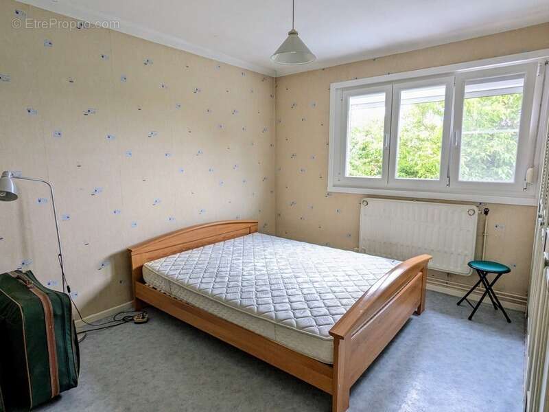 Maison à NEUVILLE-EN-FERRAIN