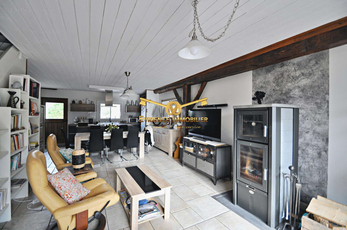 Maison à NOTRE-DAME-DES-MILLIERES