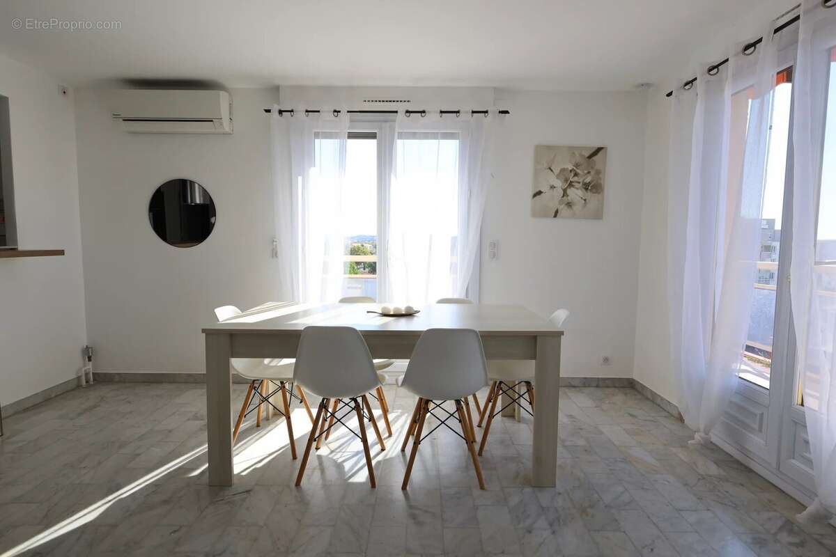 Appartement à FREJUS