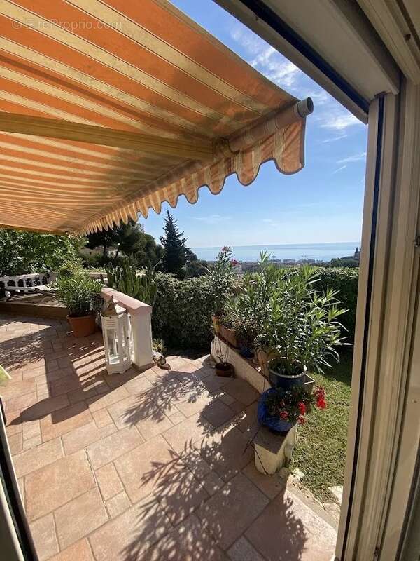 Appartement à ROQUEBRUNE-CAP-MARTIN