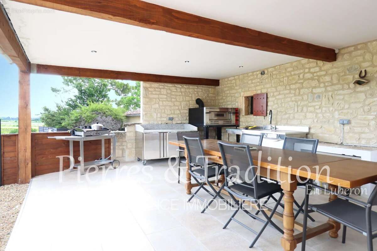 Maison à ROUSSILLON