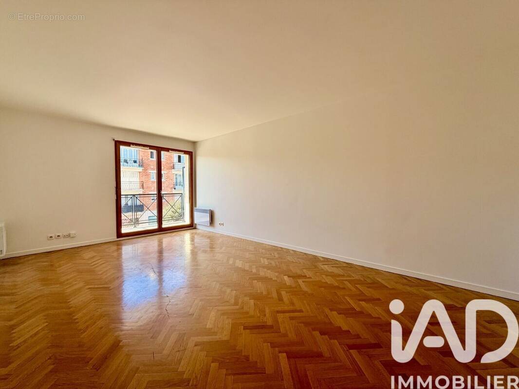 Photo 1 - Appartement à LE PLESSIS-ROBINSON