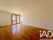 Photo 1 - Appartement à LE PLESSIS-ROBINSON