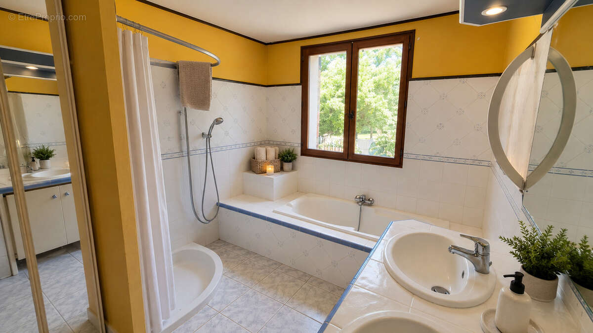 Maison 140 m2 à Saint-Romans  Terrain en partie constructible - photo 5