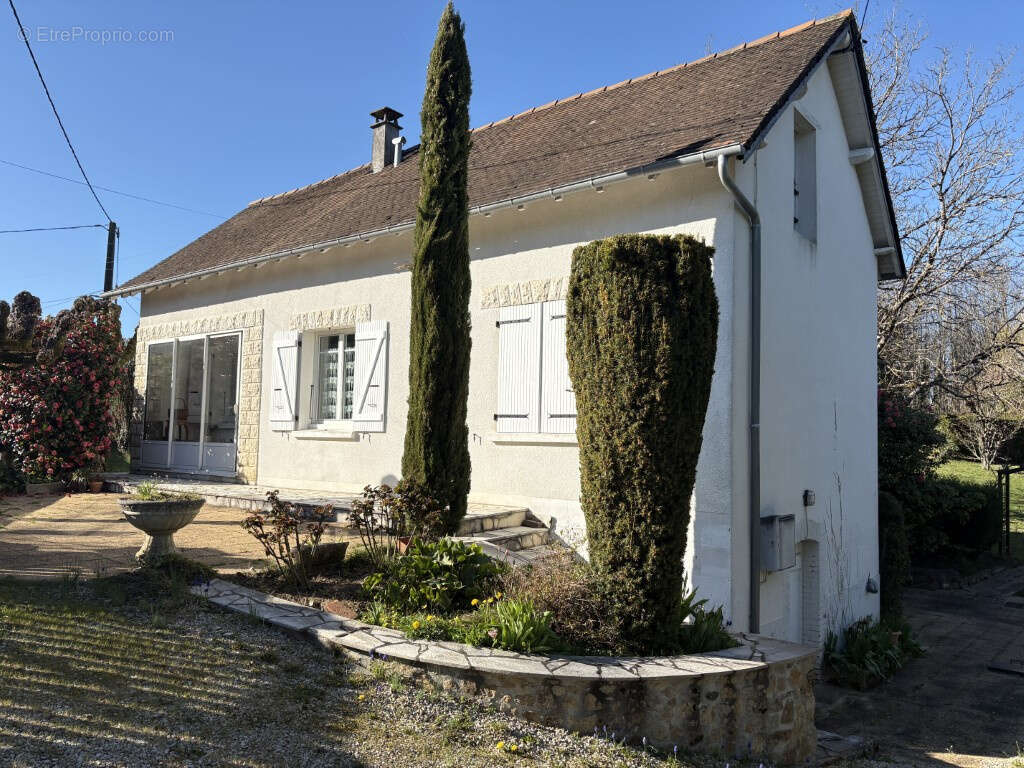 Maison à ARNAC-POMPADOUR