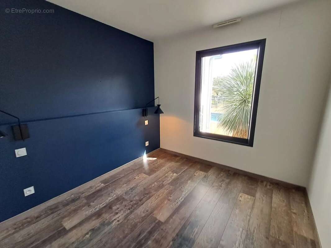 Maison à SAUGNAC-ET-CAMBRAN