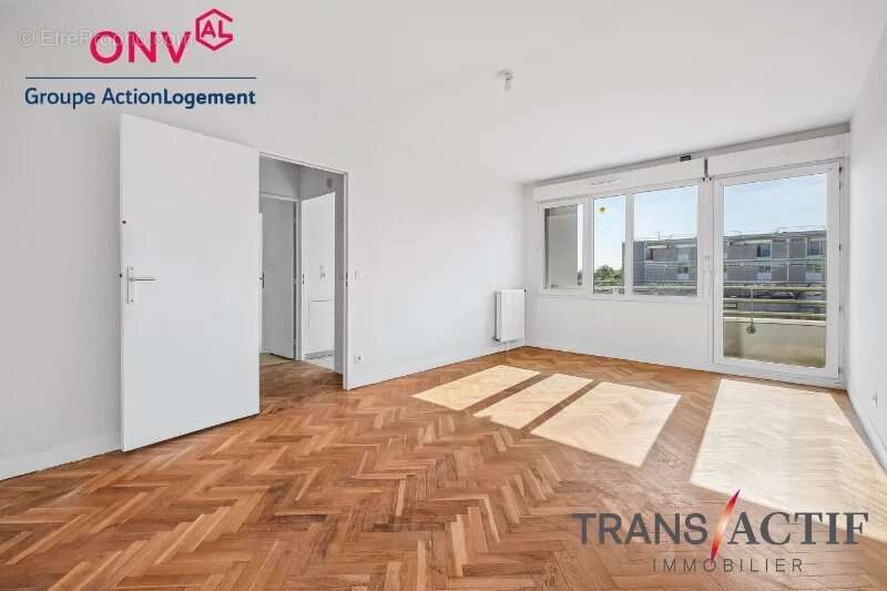 Appartement à SAINT-CYR-L'ECOLE