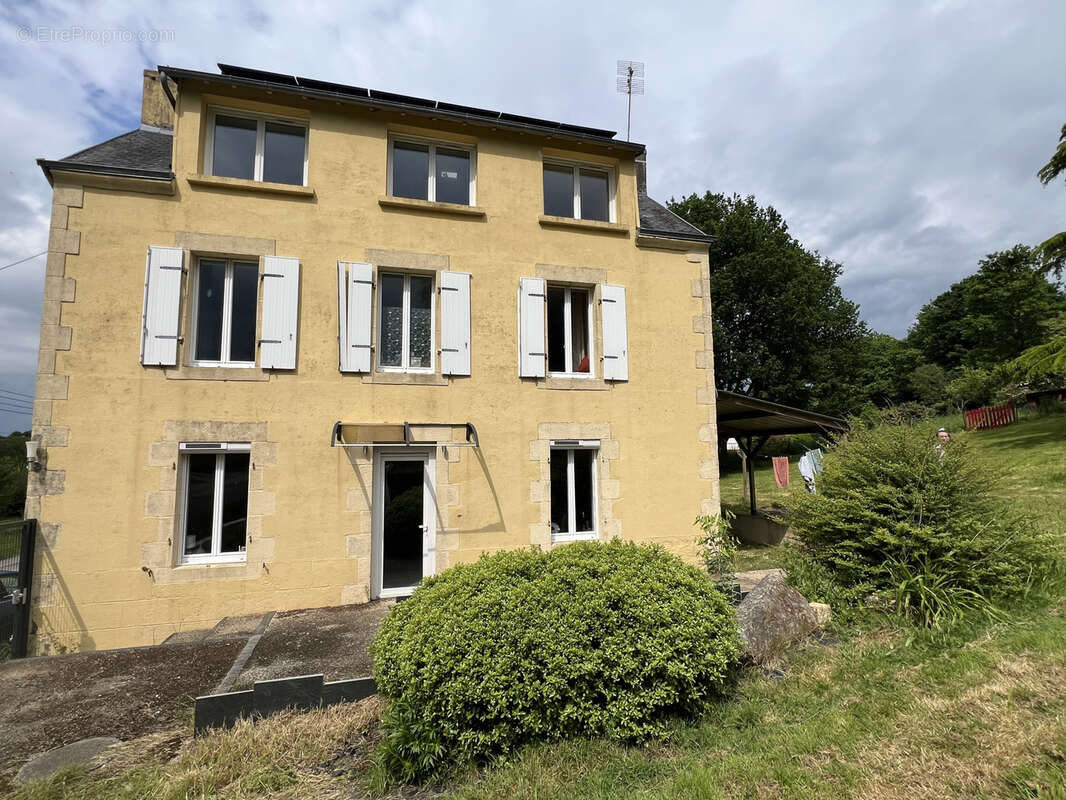 Maison à ELLIANT