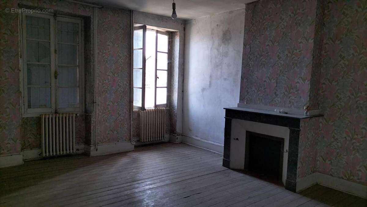 Maison à PUYCASQUIER