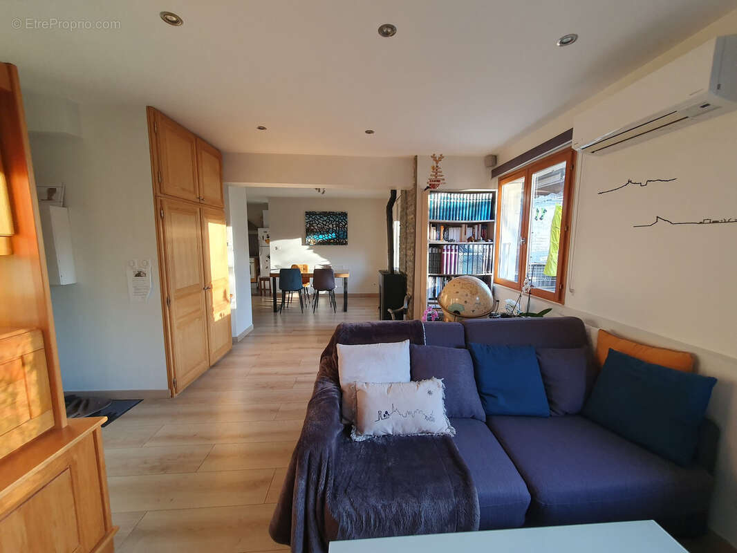 Appartement à SAINT-ISMIER