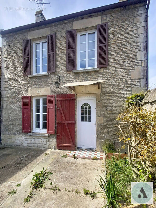 Maison à COLLEVILLE-MONTGOMERY