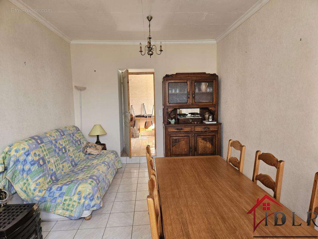Maison à SENAIDE