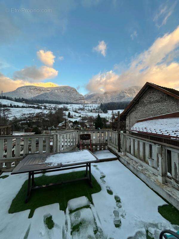 Appartement à POMMIERS-LA-PLACETTE