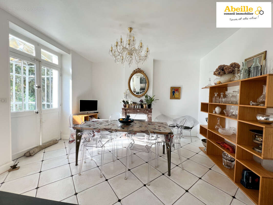 Maison à SAINT-CHERON