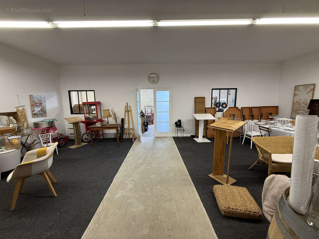 À VENDRE   Bâtiment industriel   Le Gua (17600) - photo 7