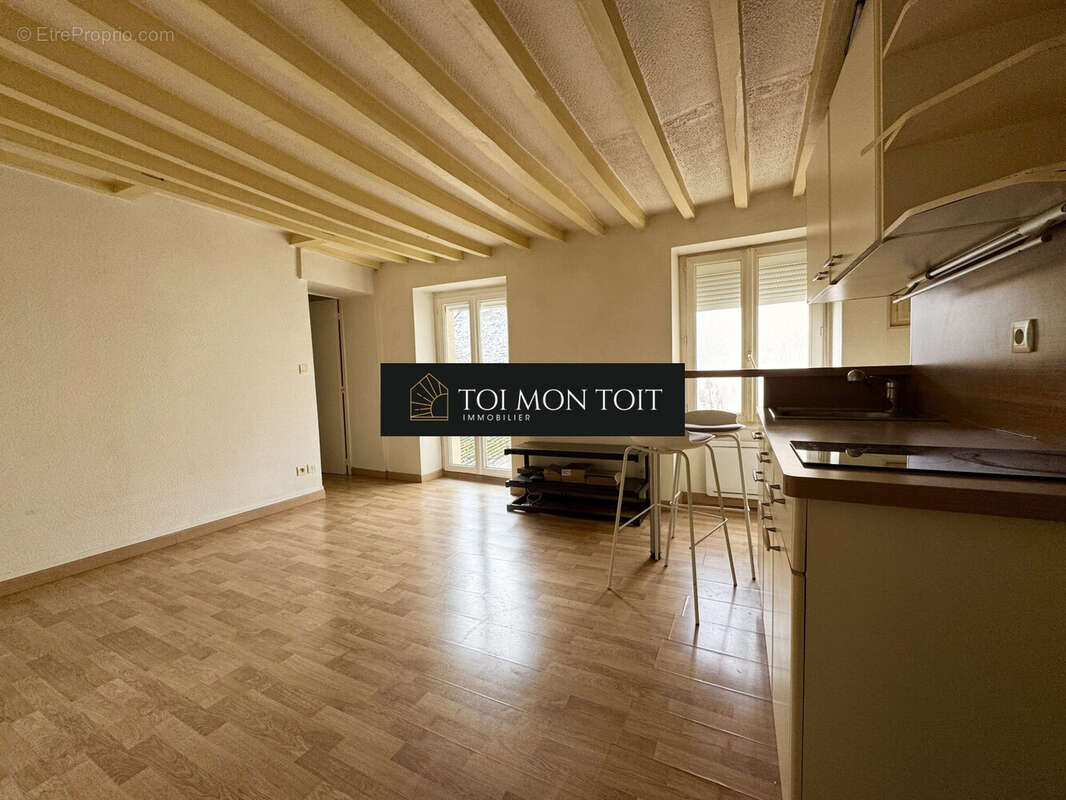 Appartement à LA CHAPELLE-EN-SERVAL