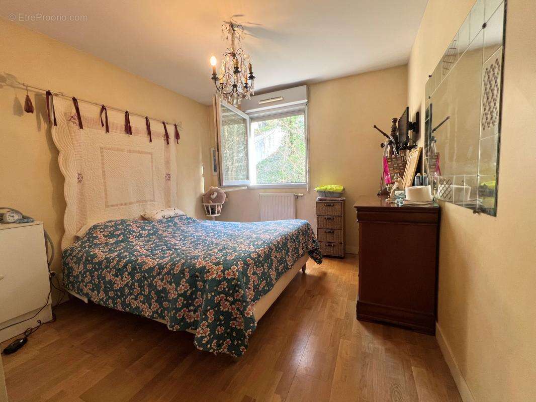 Appartement à FONTAINES-SUR-SAONE