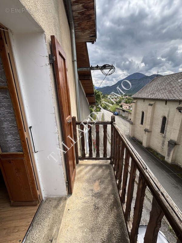 Maison à ESPINASSES