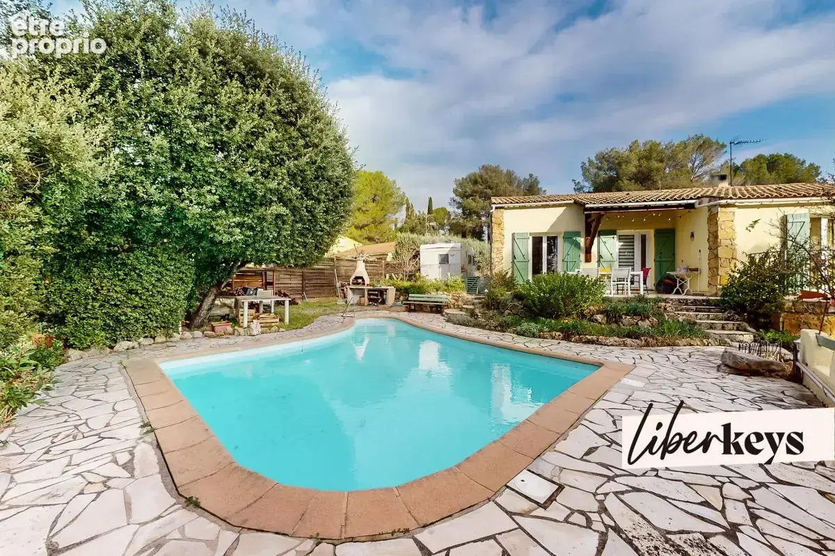 Maison de caractère (103m²) à Roquebrune-Sur-Argens - 3 chambres + 1 bureau - Avec piscine, garage et vue nature - photo 7
