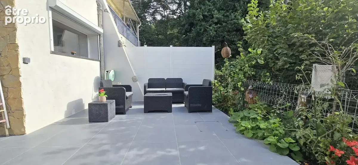 Levens – maison 3 pièces rénovée – terrasse – balcon - photo 13