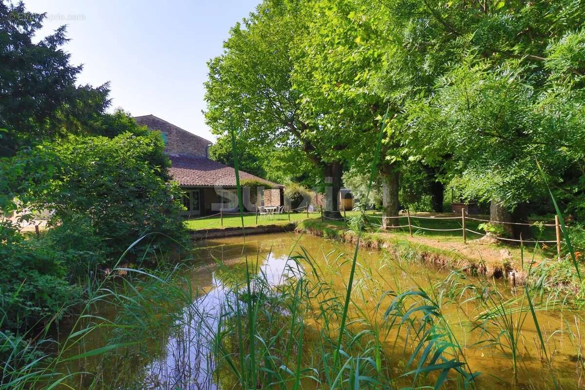 Maison à PONT-DE-BARRET