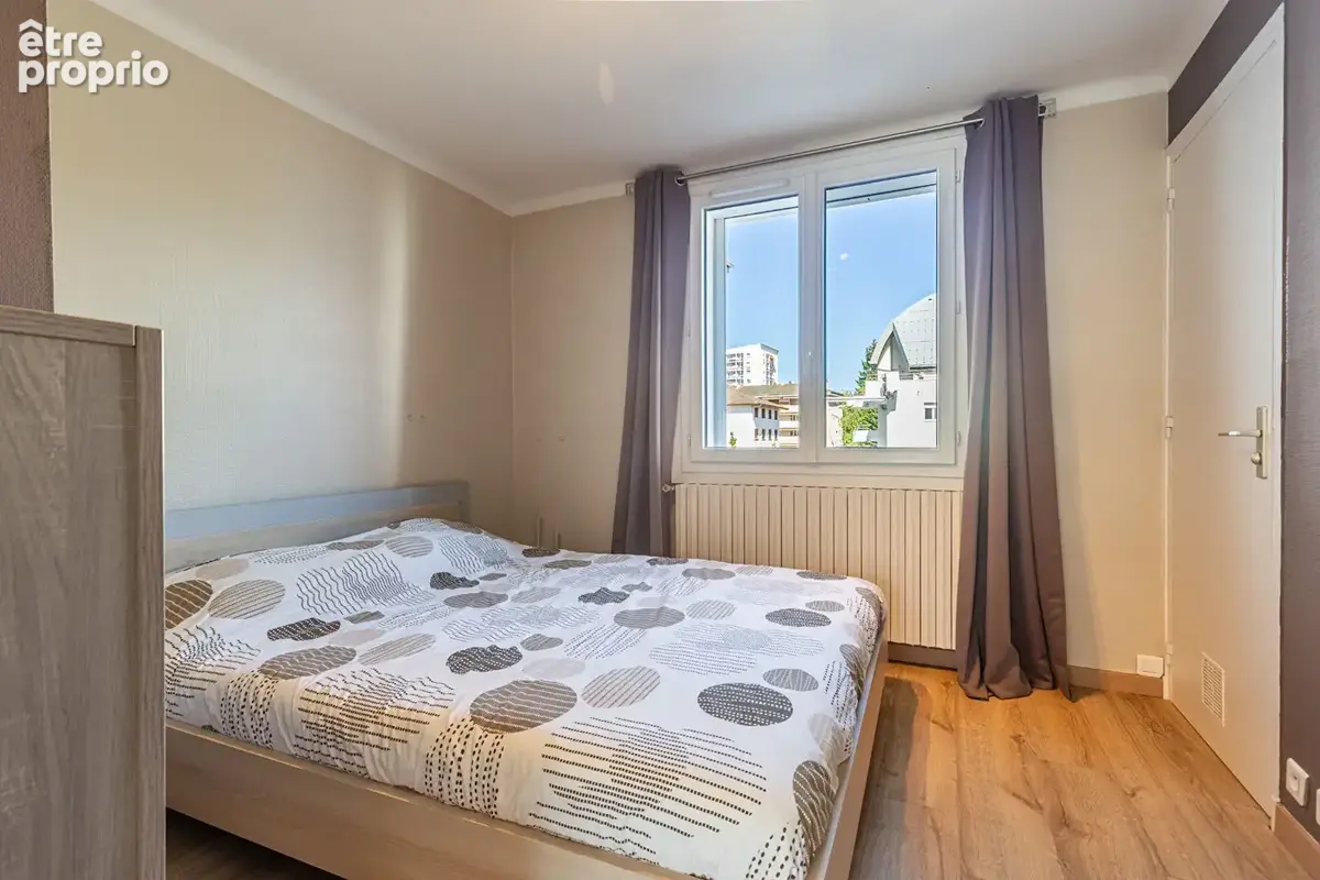 Agence immobiliere laforet - "genièvre" - annecy - appartement t3 de 55.16m² - balcon - grande cave 12m² - grenier 16m² - dpe c  - photo 9
