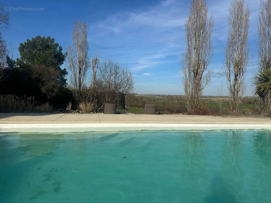 Maison à LAPEYROUSE-FOSSAT