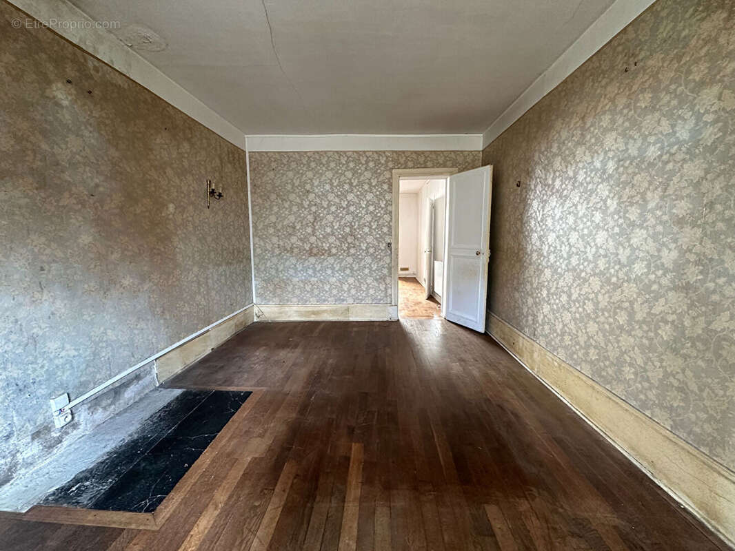 Appartement à PARIS-19E