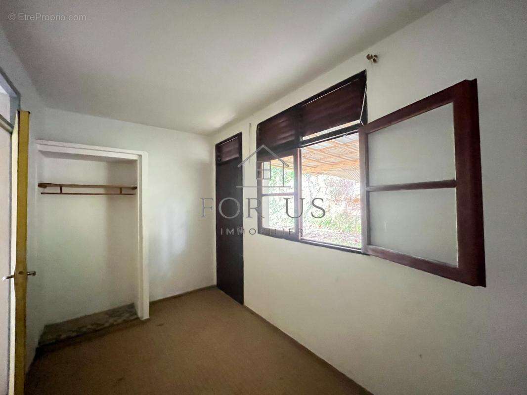 Maison à LES ABYMES