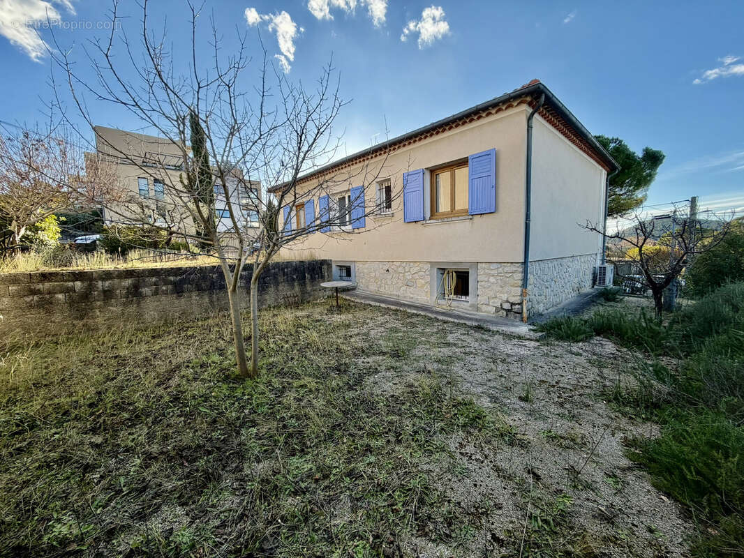 Maison à VAISON-LA-ROMAINE