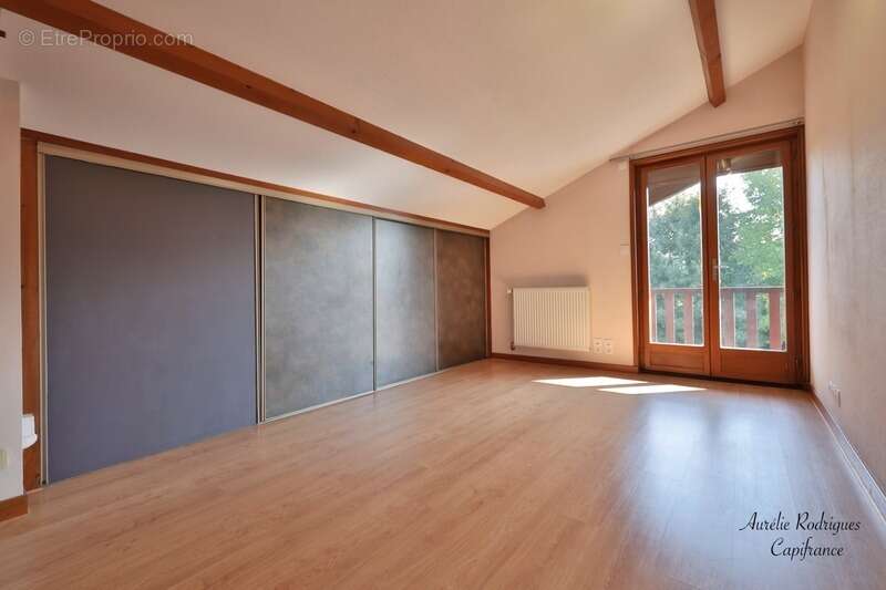 Maison à SAINT-CYR-SUR-MENTHON