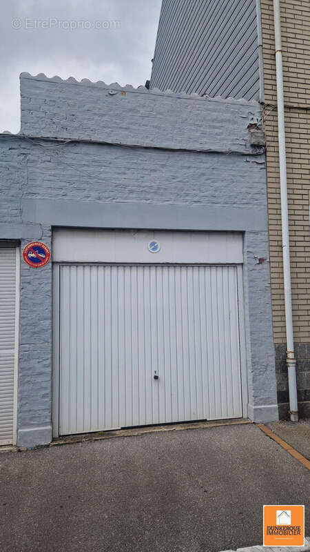 Parking à COUDEKERQUE-BRANCHE