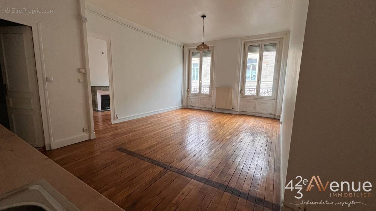 Appartement à SAINT-ETIENNE