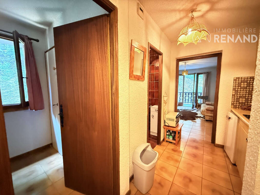 Appartement 37 m² à Cluses  - photo 5