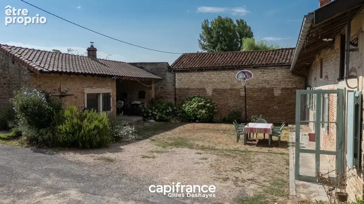 Maison ancienne en pierre de plain-pied – 133 m² – dépendance - photo 2