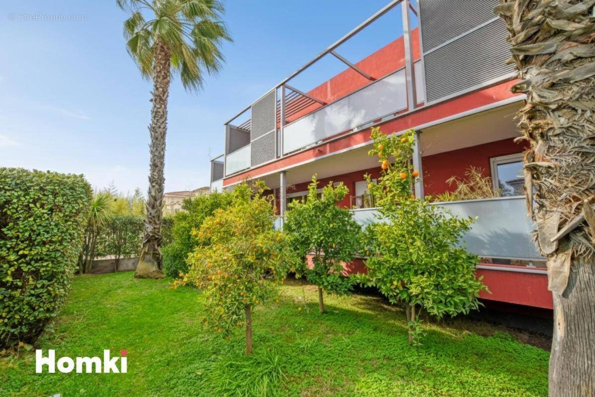 Appartement à MAUGUIO