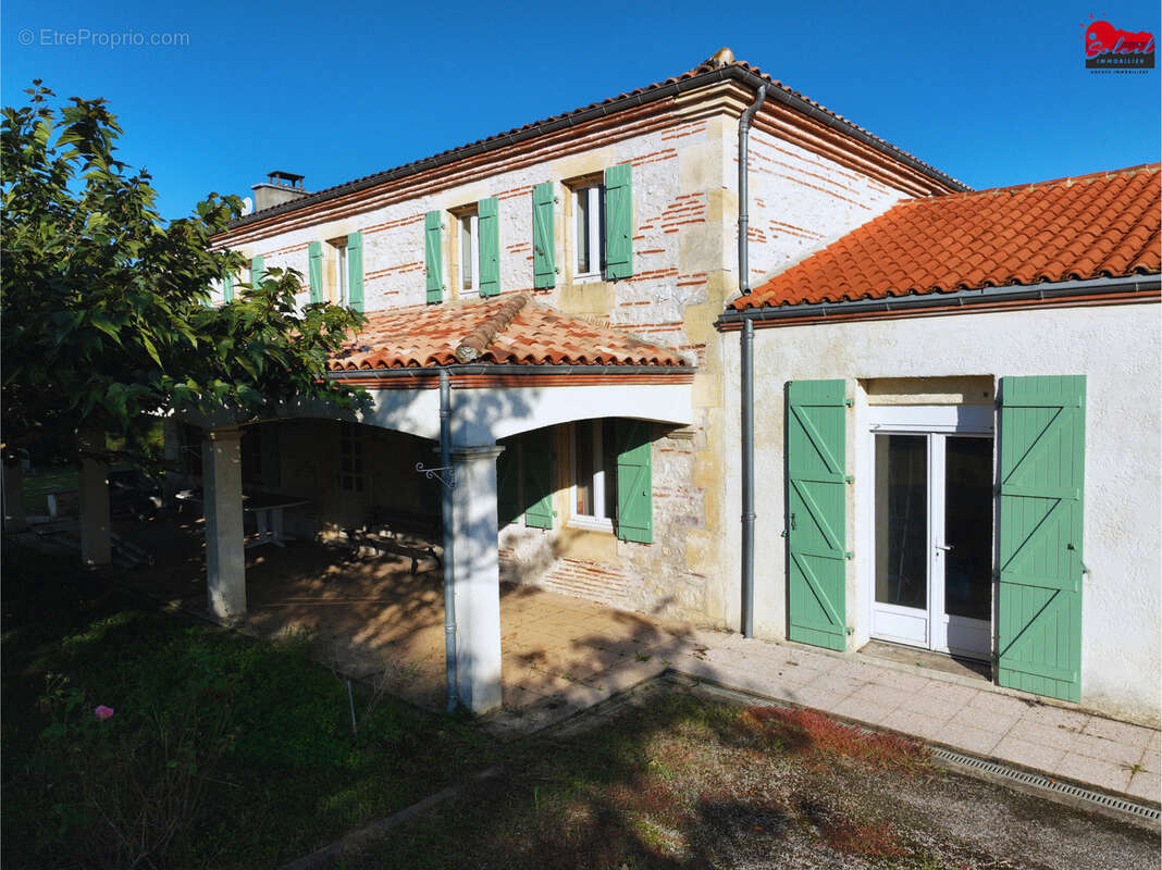 Maison à SAINTE-LIVRADE-SUR-LOT