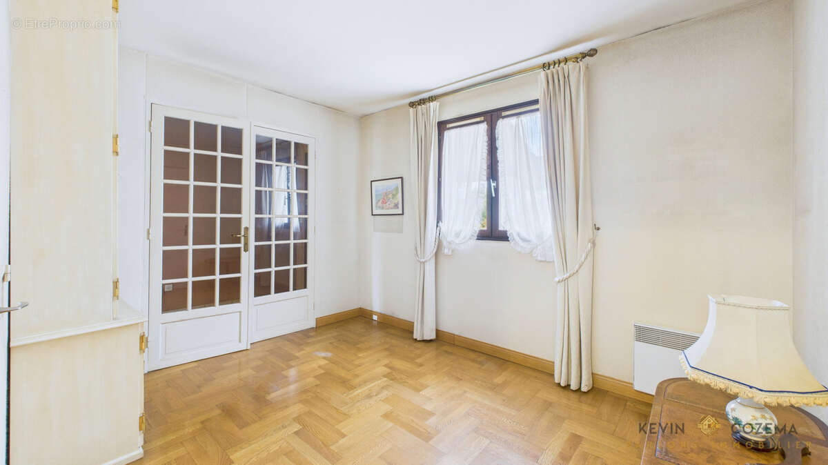 Maison à SOISY-SUR-SEINE