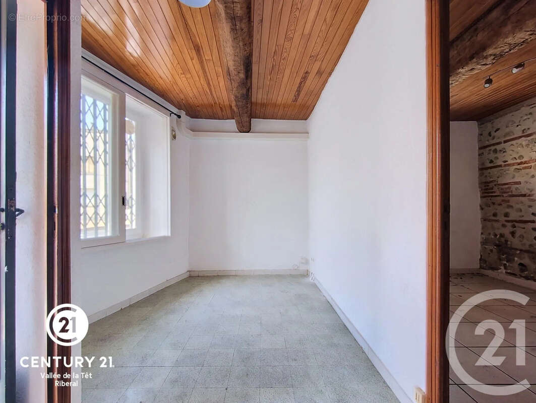 Maison 85 m² à Saint-Esteve  - photo 8