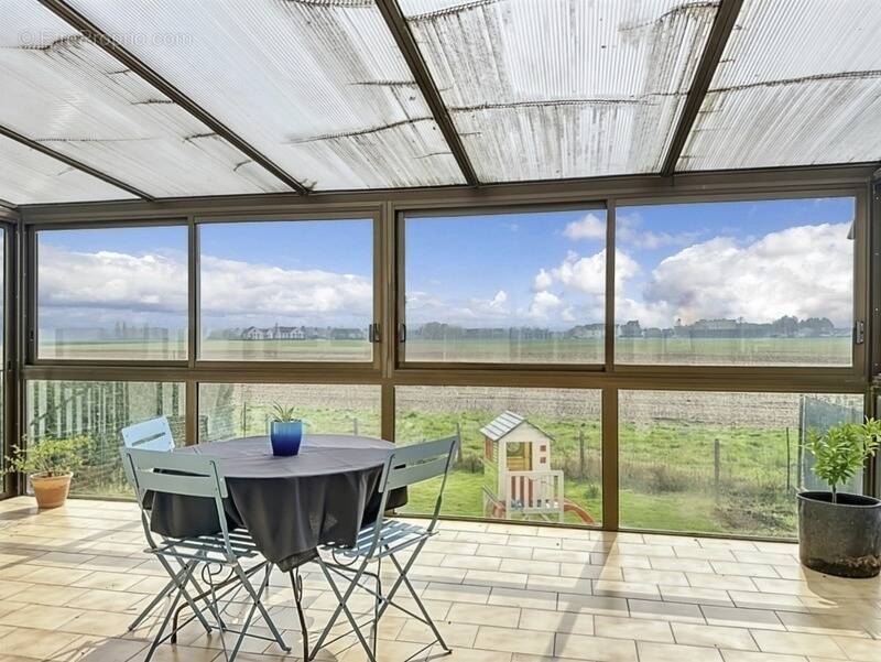 Maison à NEAUPHLE-LE-CHATEAU