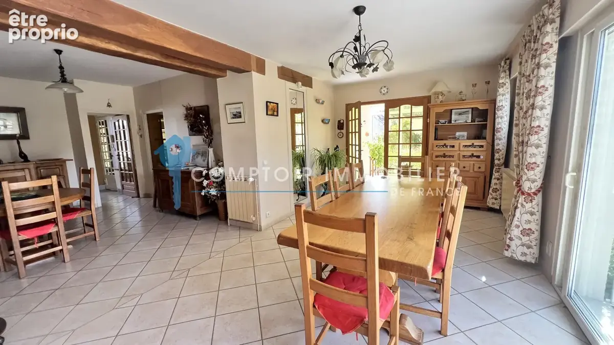 Propriété avec maison 260m2 et dépendance aménageable - photo 15
