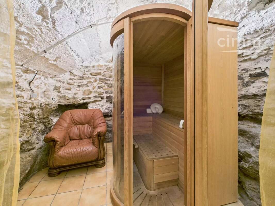 Maison à MOLIERES-SUR-CEZE