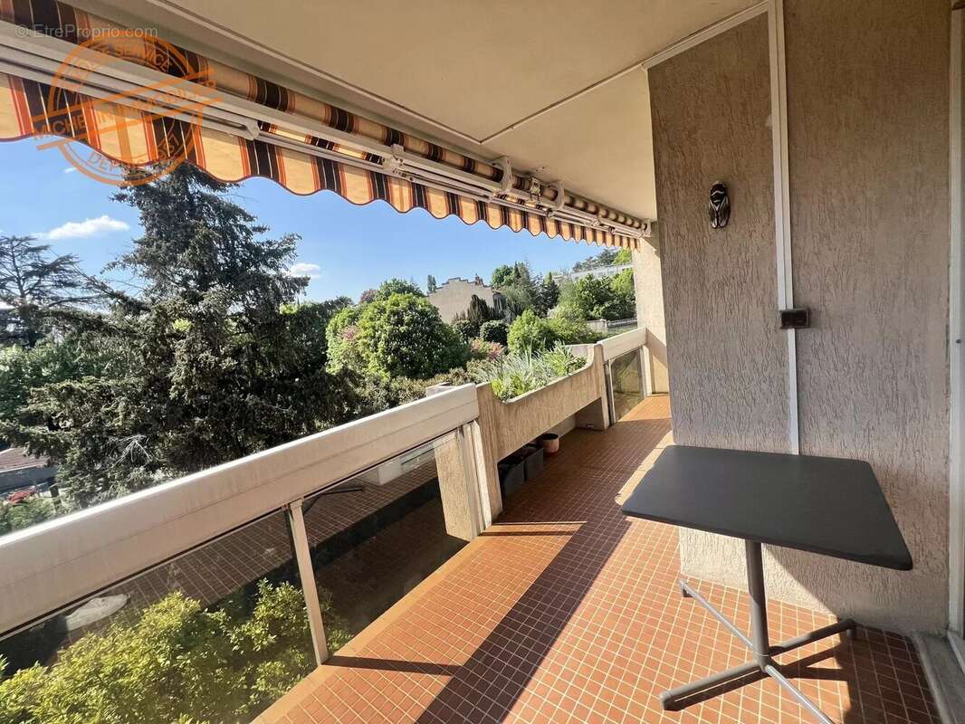 Appartement à CHAMPAGNE-AU-MONT-D'OR
