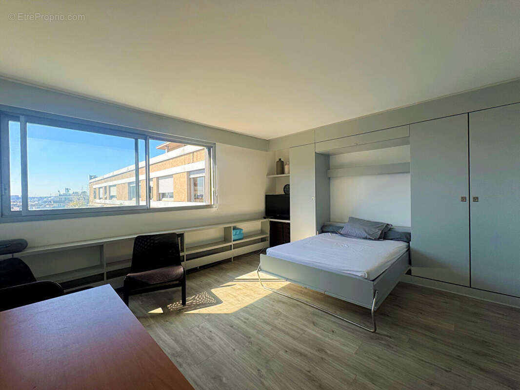 Appartement à PARIS-10E