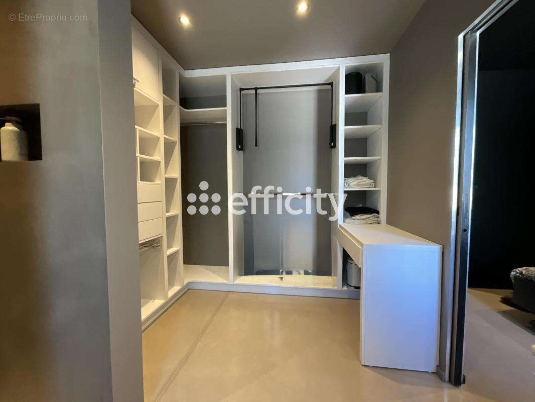 Maison 261 m² à Saint-Lager-Bressac  - photo 25