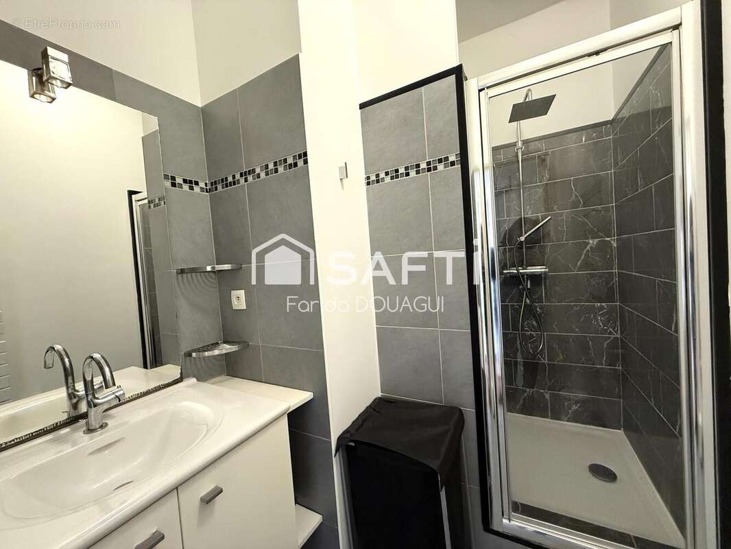 Photo 9 - Appartement à MARSEILLE-2E